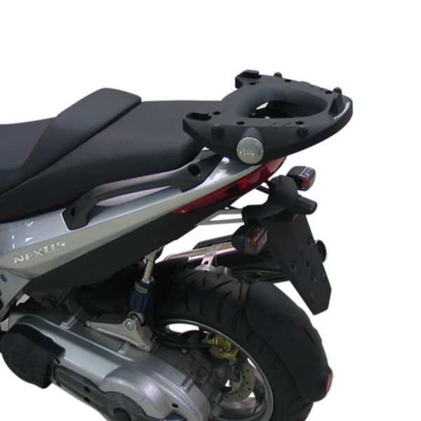 Kit de Fijacin para Bal Givi Anclaje + Pletina Monolock (E682M)