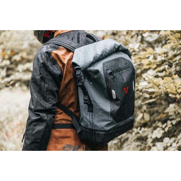 Mochila Moto SW-MOTECH Drybag 300 30 L Mochila impermeable gris y negra Mochila Moto SW-MOTECH Drybag 300 30 L Mochila impermeable gris y negra