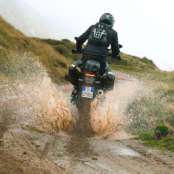 Givi Canyon Negro 12L