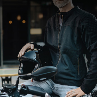 Ixon Ozcan Black