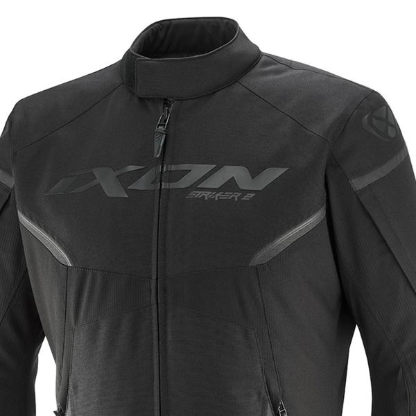 Ixon Striker 2 Negro