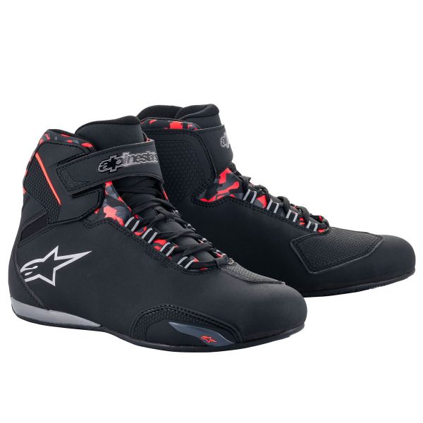 Deportivas Moto Alpinestars Sektor Impermeable Negro Gris Oscuro Rojo Fluo Deportivas Moto Alpinestars Sektor Impermeable Negro Gris Oscuro Rojo Fluo