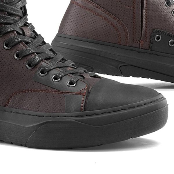 Falco Lennox 3 Matt Brown