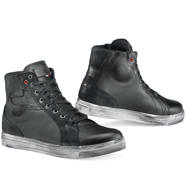 tcx street ace waterproof