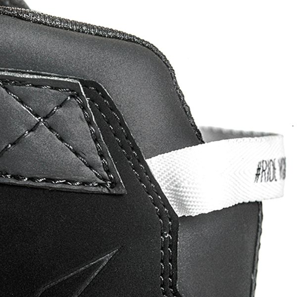 Ixon Bull 2 WP Black White Red