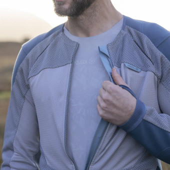Knox Camiseta interior de doble capa activa, manga larga, gris