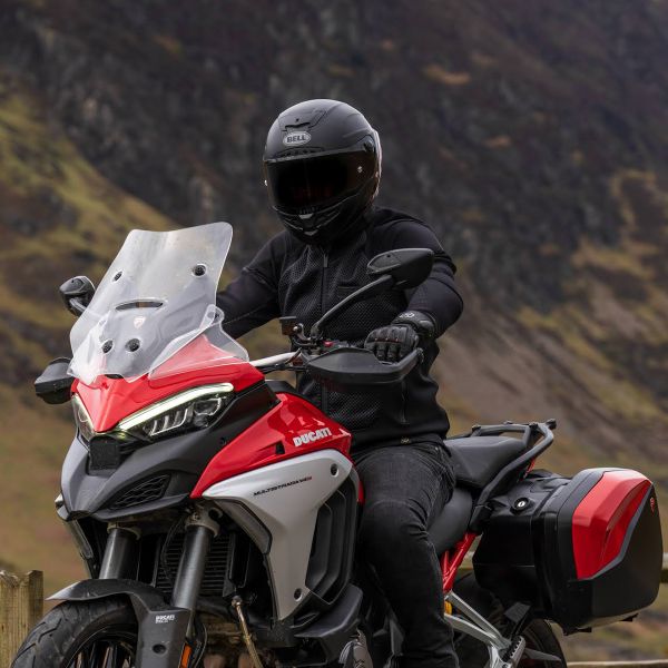 Knox Oulton Black White