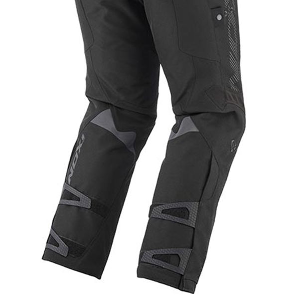 Ixon Pantalón corto Odin Negro