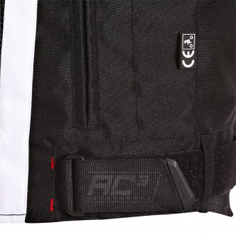 Bering Scream Black White Red